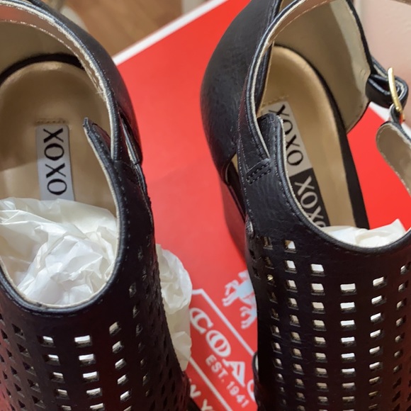 Beautiful XOXO brand new wedges Sandals. - Picture 6 of 7